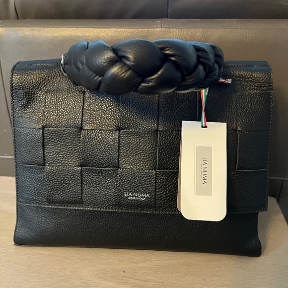 Lia Numa leather purse - Picture 1 of 4